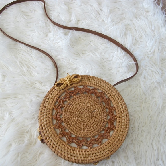 Round Rattan Bohemian boho vacation Straw Handwoven Fashion Women's Purse EUC - Picture 2 of 7